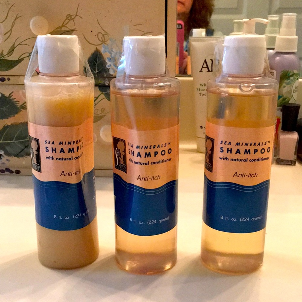 Sea Minerals Shampoo 3/$7🍂🍁